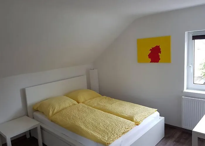 Dachwohnung Eyb Mit 3 Schlafzimmern