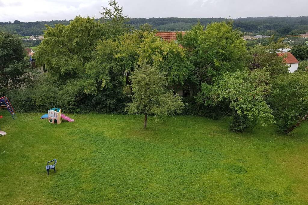 Dachwohnung Eyb Mit 3 Schlafzimmern *