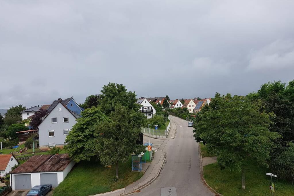 Dachwohnung Eyb Mit 3 Schlafzimmern Apartment *